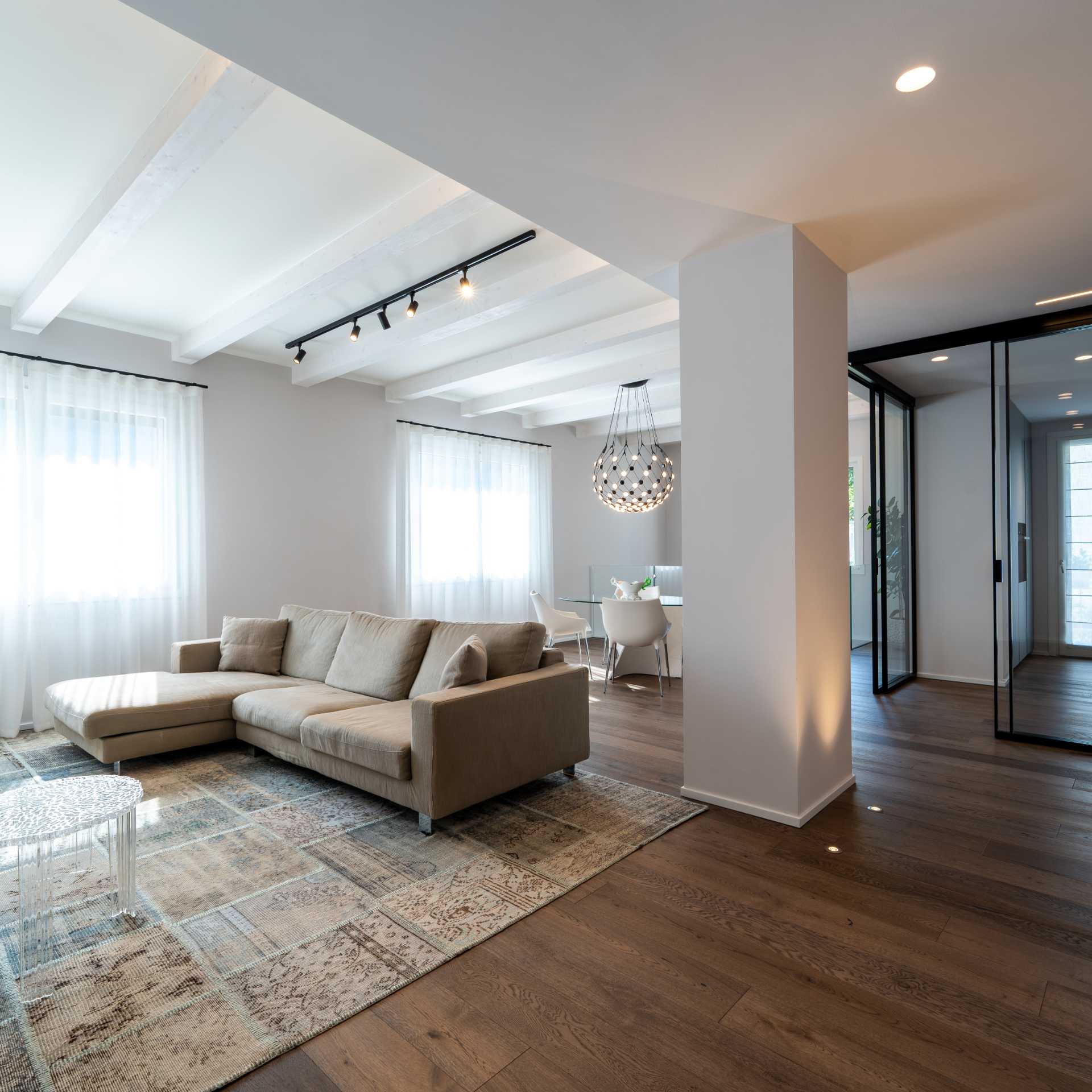 Pilastro living realizzato